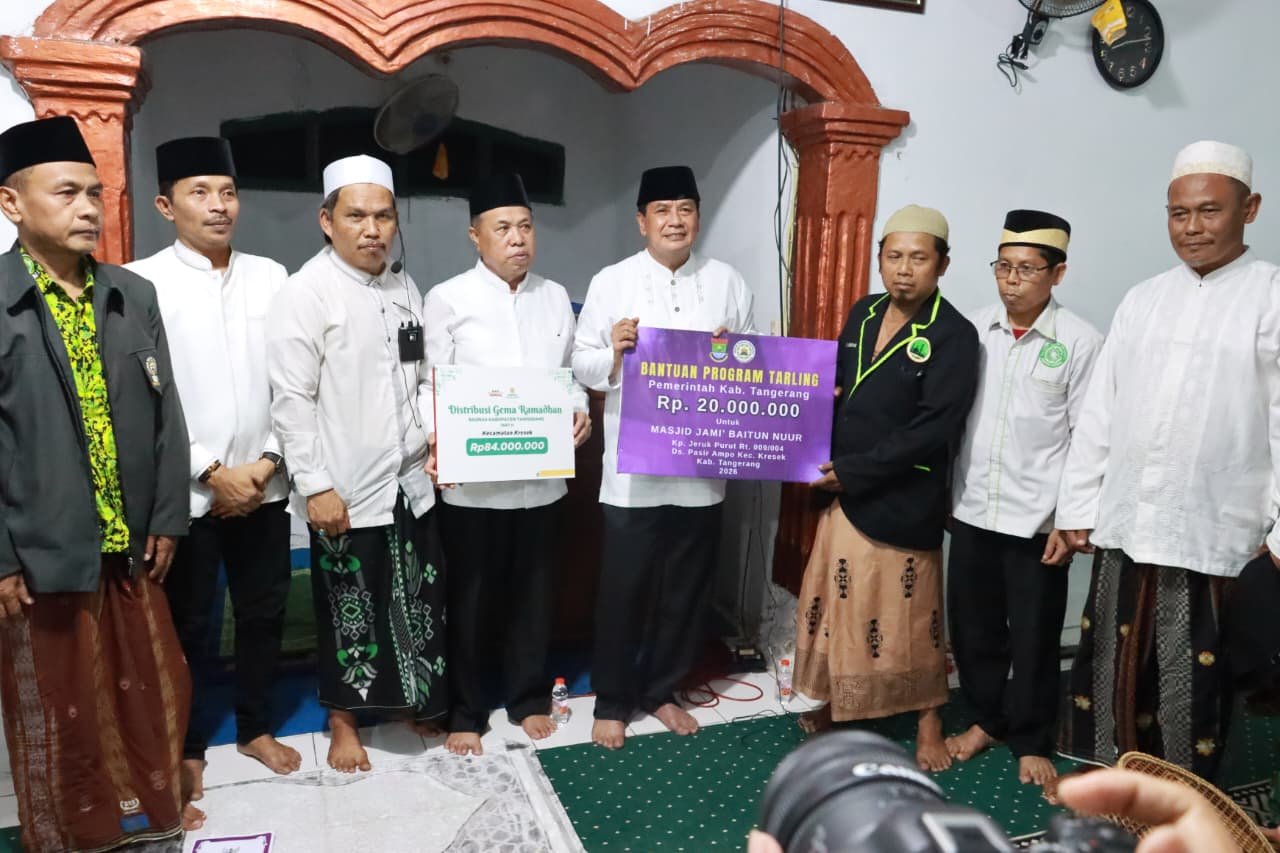 Camat Kresek dampingi Bupati Maesyal Rasyid Tarling di Masjid Baitun Nuur, perkuat sinergi dan kondusivitas Ramadan.