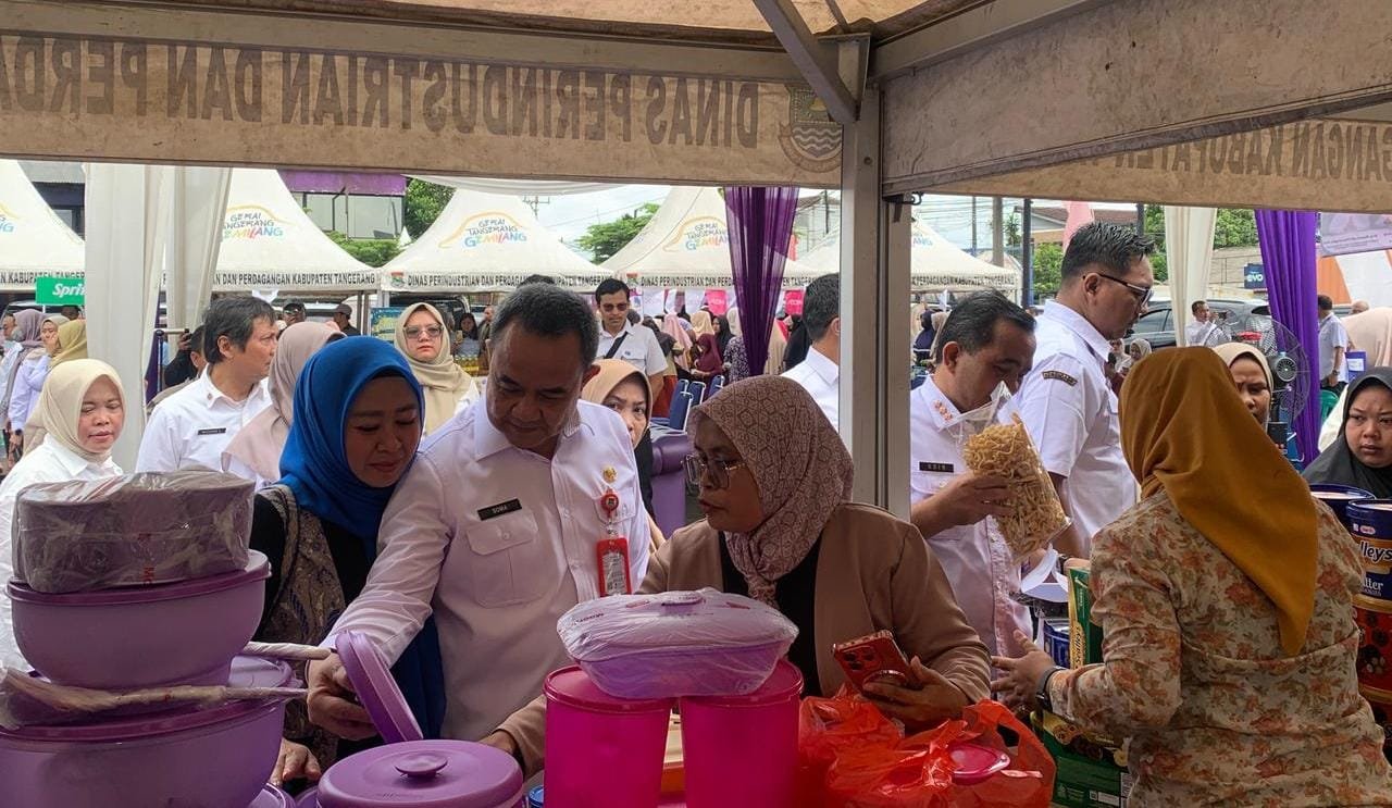 Sekda Kabupaten Tangerang buka Bazar Ramadhan 1447 H di GTG Cikupa untuk dukung UMKM dan gerakkan ekonomi lokal